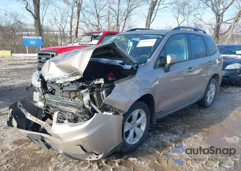 2015 Subaru Forester 2.5I Premium из США, поврежденный, VIN JF2SJADC3FH537974